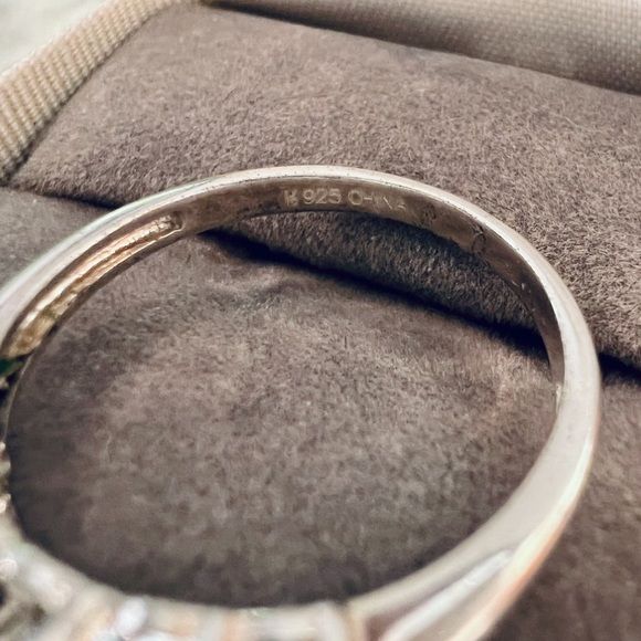 Vintage Genuine Sapphire Ring Solid 925 Sterling Silver Oval Cut Blue & White - Picture 11 of 17